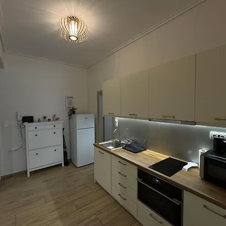 Poseidonos, Seaview Two Bedrooms Λουτράκι